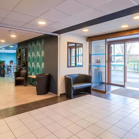 Hotel Sure By Western 3*