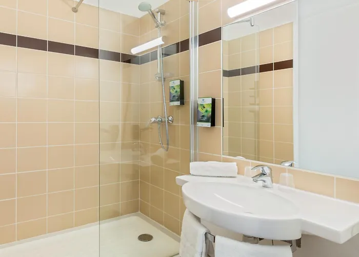 Hotel Sure By Western 3*