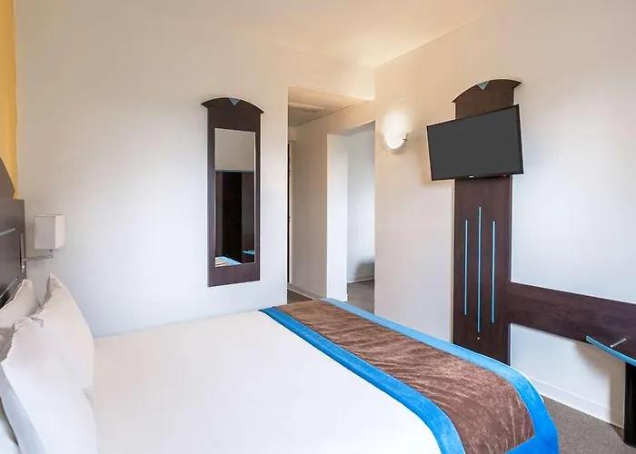 Sure By Western Hotel 3*